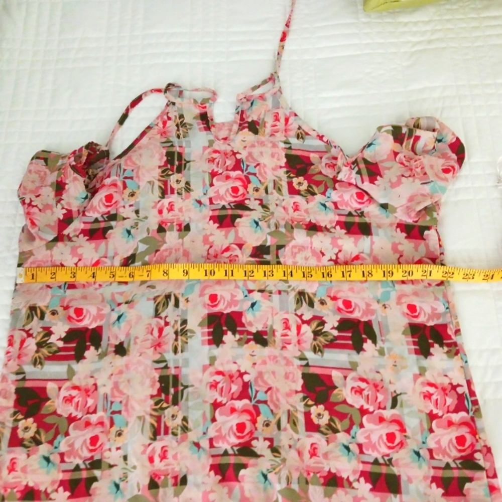 💰Cold shoulder sleeveless floral blouse. Large - Picture 4 of 5
